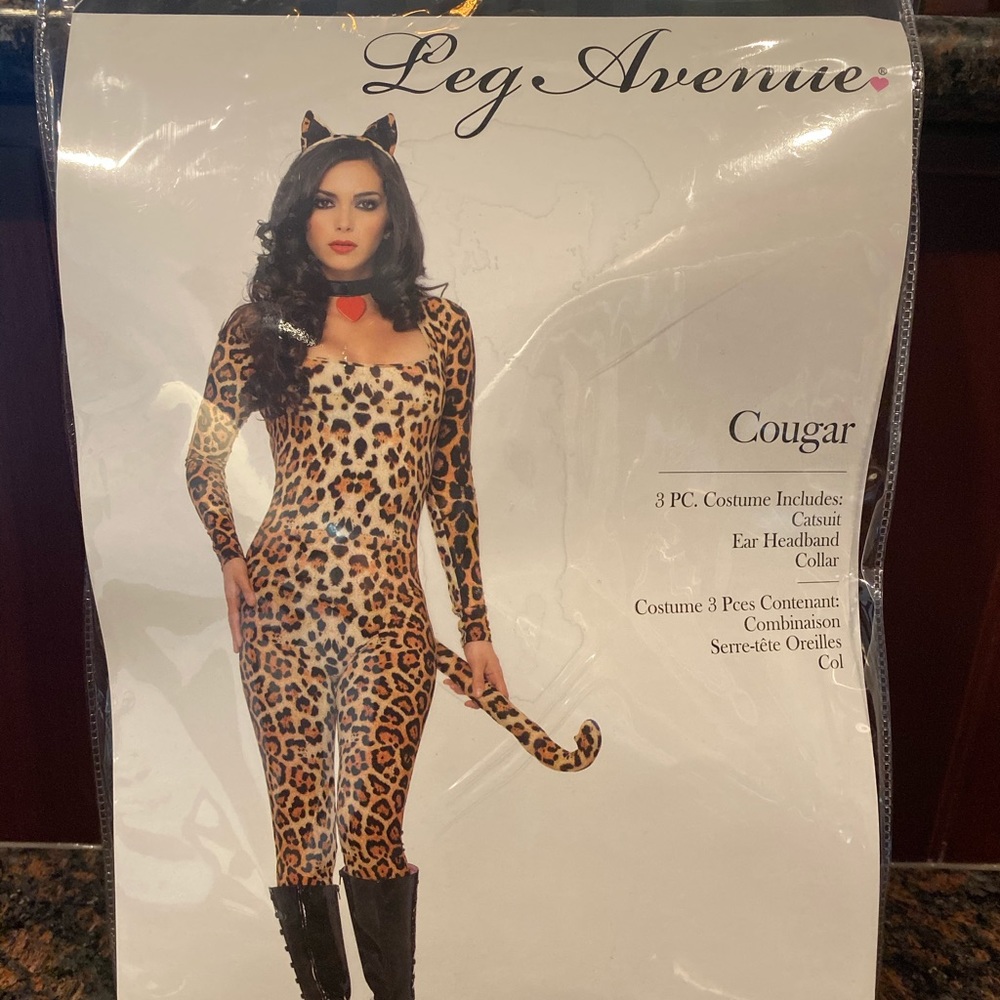 Womens Cougar Halloween Costume **BRAND NEW**